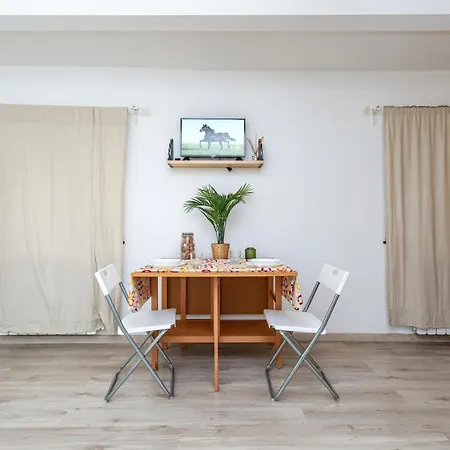 Apartment Adorno 3 - Affitti Brevi Italia *
